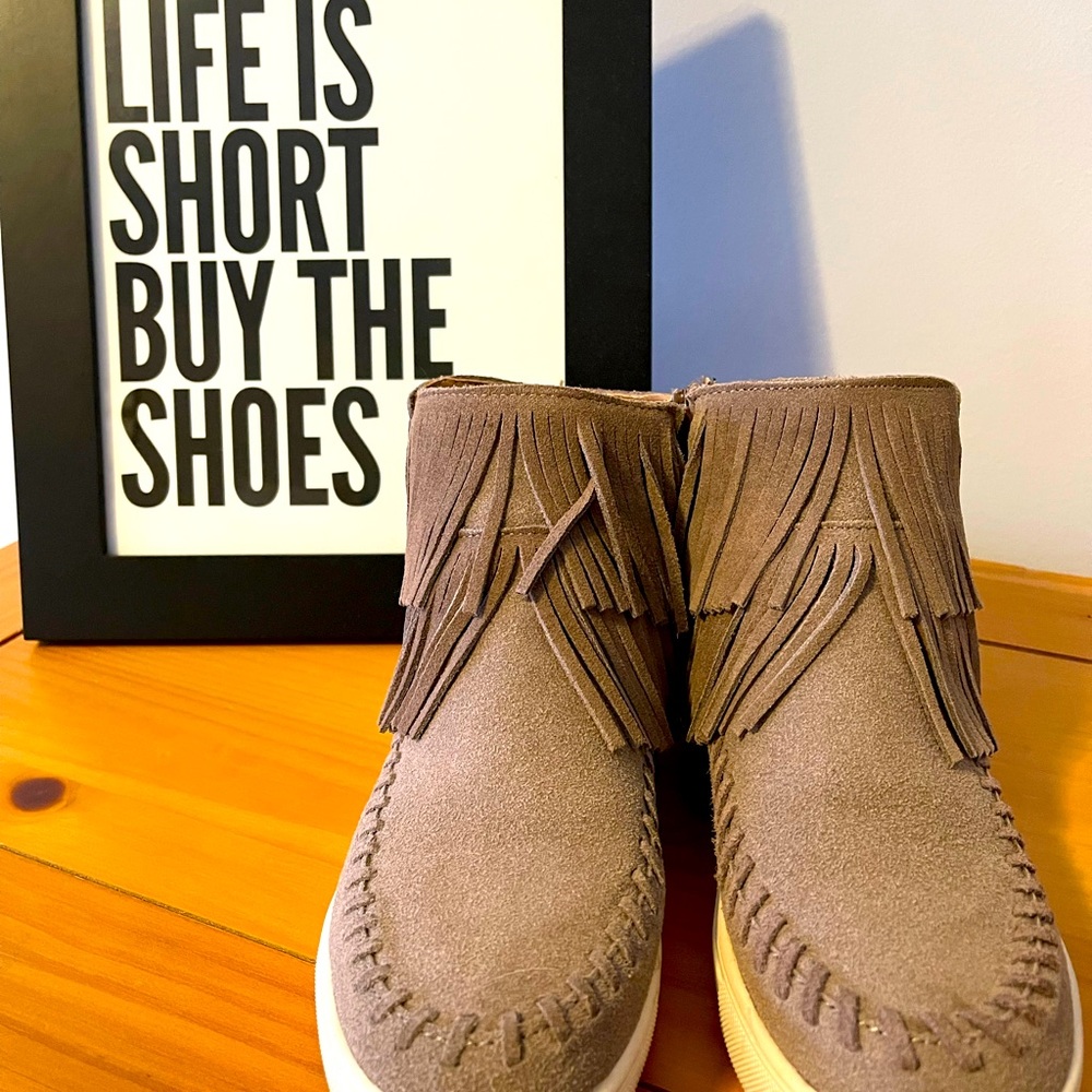Fringed sneaker - Picture 2 of 5